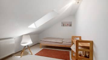 1 bedroom, free WiFi, bed sheets