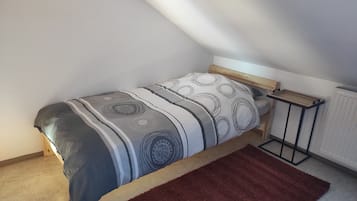 1 bedroom, free WiFi, bed sheets