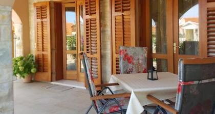 Villa Kety - Three Bedroom Holiday Home with Terrace