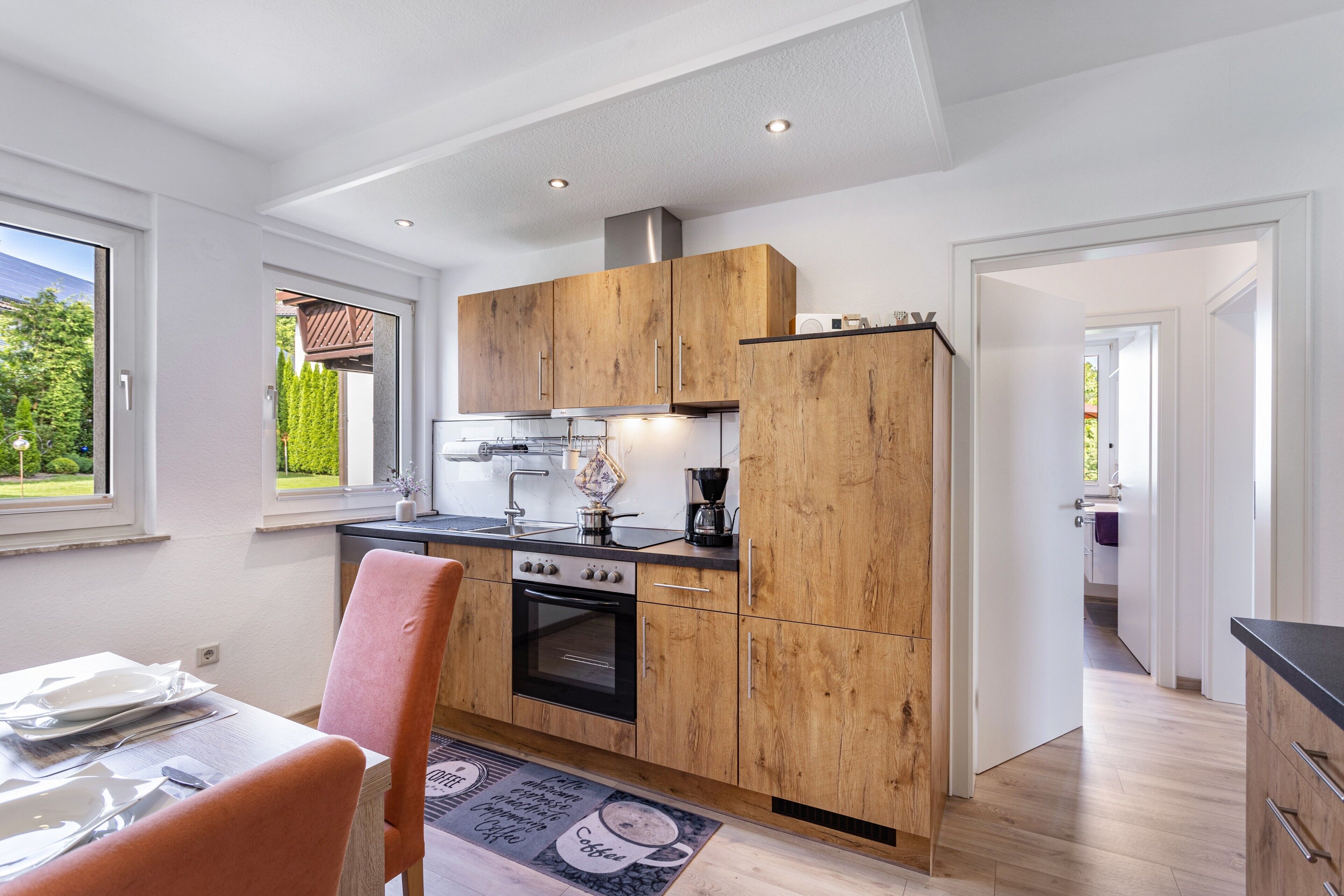 Réfrigérateur, micro-ondes, four, lave-vaisselle