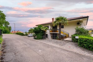 Exterior - Charming Lovran Apartments with Wonderful Sea View - Two Bedroom Apartment (Lovran)