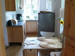 Frigorifero, forno, piano cottura, lavastoviglie