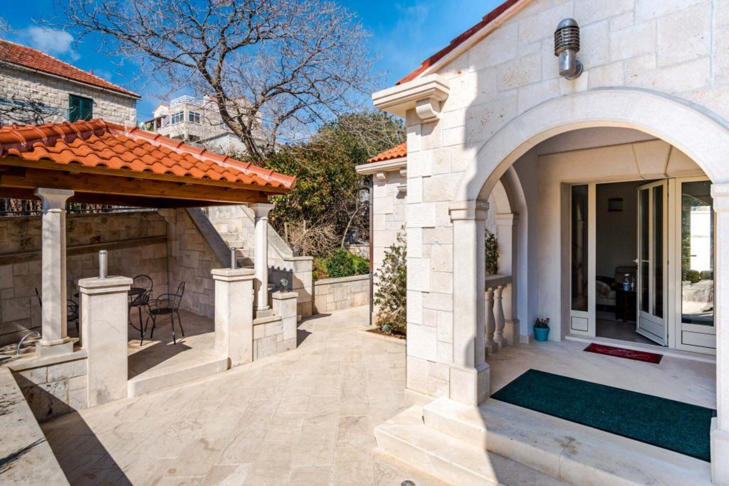 Apartment | Exterior detail