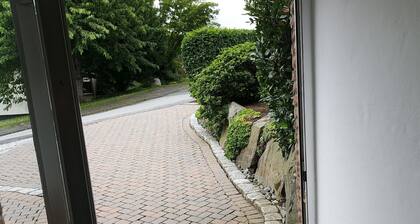 Ferienwohnung 'Erdgeschoss, 50qm' mit Gemeinschaftsterrasse und Wi-Fi