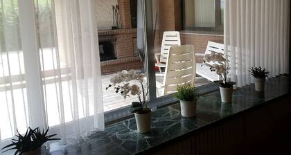 Fewo 'Am Finkenweg Obergeschoss' mit Gemeinschaftsterrasse und Wi-Fi