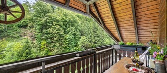 Holiday Apartment 'Familienwohnung Nr 6' with Mountain View, Shared Terrace and Wi-Fi