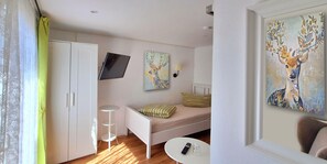 1 bedroom, iron/ironing board, free WiFi, bed sheets