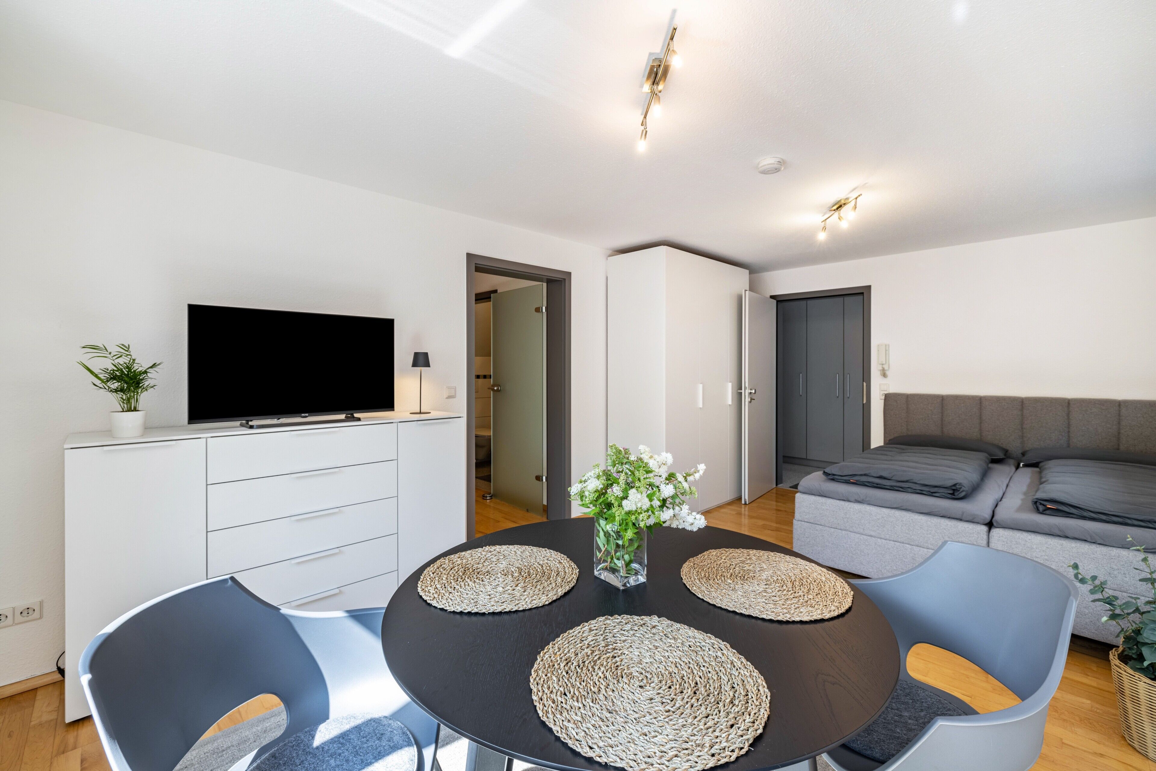 1 室のベッドルーム、WiFi (無料)、ベッドシーツ