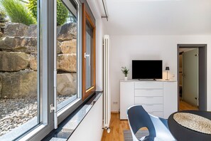 Interior - Studio Apartment 'Ferienwohnung Hammer' with Wi-Fi (Rottenburg am Neckar)