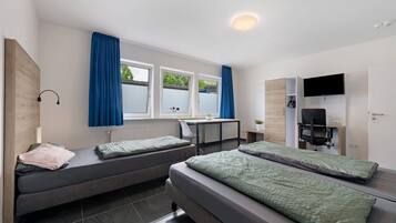 1 bedroom, bed sheets