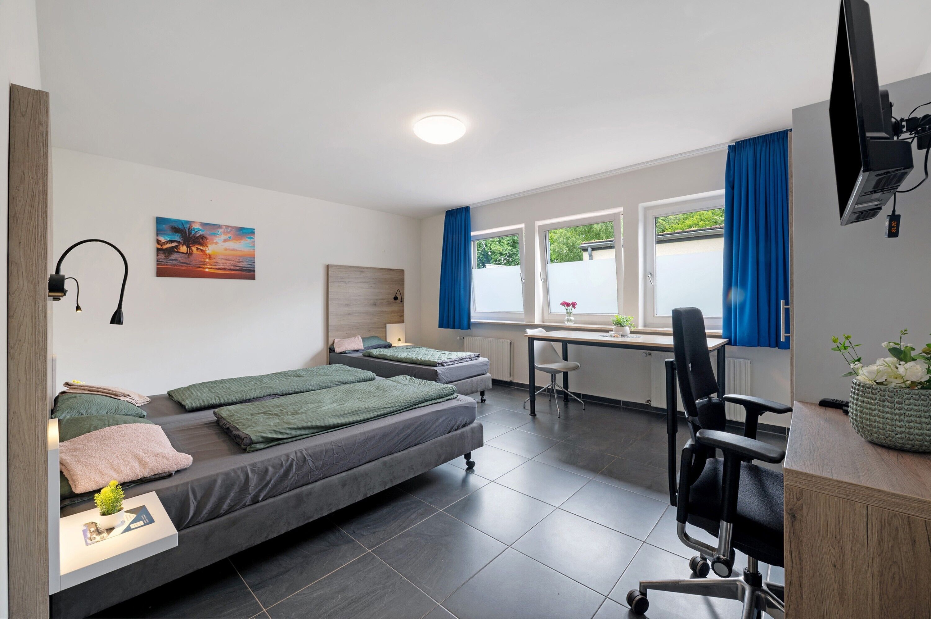 1 bedroom, bed sheets