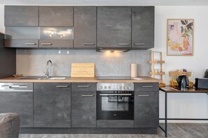 Fridge, microwave, oven, stovetop