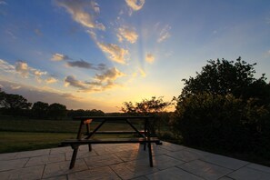 Property grounds - Isabel , nestled in a peaceful farm in Marsham, North Norfolk (Marsham)