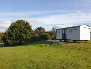 Exterior - Isabel , nestled in a peaceful farm in Marsham, North Norfolk (Marsham)