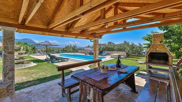 Unclassified image, 1 of 40, button - Exquisite Spacious Villa Bufaline with Pool and Gym - Eight Bedroom Villa with Pool and Gym (Kastel Novi)