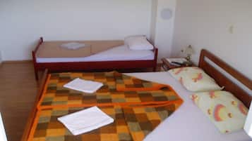 1 bedroom, iron/ironing board, free WiFi