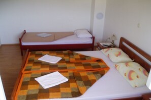 1 bedroom, iron/ironing board, free WiFi
