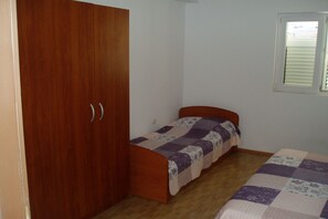2 Schlafzimmer, Bügeleisen/Bügelbrett, kostenloses WLAN