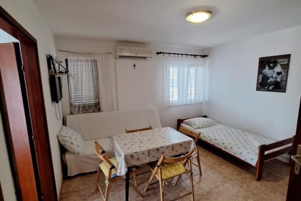 1 bedroom, free WiFi