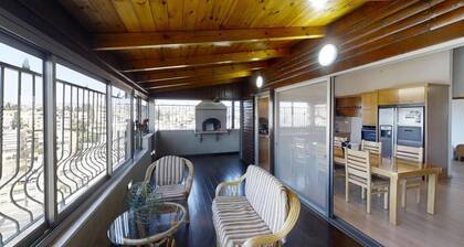 Cozy wood apartment with great view to Nazareth