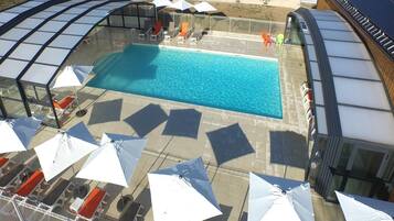 Apartment | Pool | Indoor pool, outdoor pool