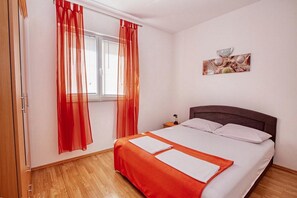 2 Schlafzimmer, Bügeleisen/Bügelbrett, Reisekinderbett, kostenloses WLAN