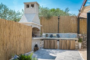 Terrace/patio - Holiday Home Rider - Two Bedroom Holiday Home with Outdoor Pool (Vrpolje)