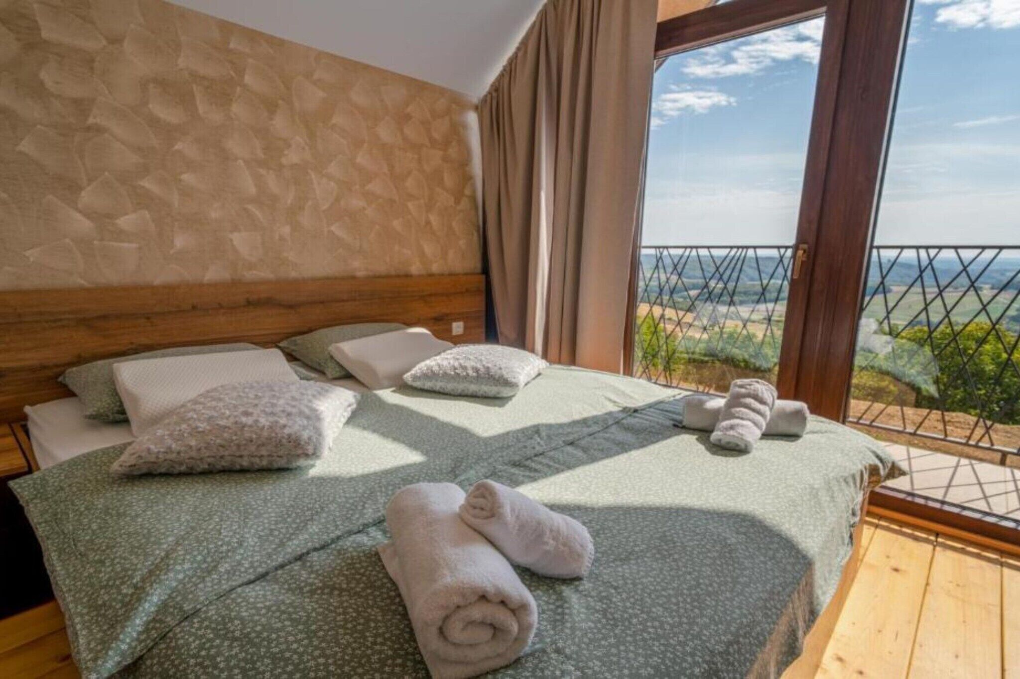4 Schlafzimmer, Bügeleisen/Bügelbrett, Reisekinderbett, kostenloses WLAN