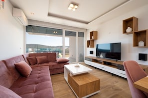 Smart TV - Apartment Trogir with terrace (Trogir)