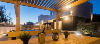 Luxury Villas Bellavista - Four Bedroom Villa with Pool