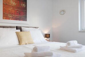 Fer et planche à repasser, lit parapluie, Wi-Fi gratuit