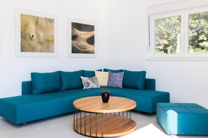 TV connectée, table de tennis de table