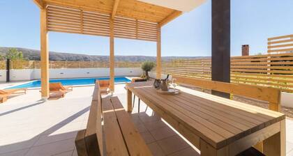 Luxury Villas Bellavista - Four Bedroom Villa with Pool