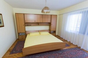 4 habitaciones y acceso a internet