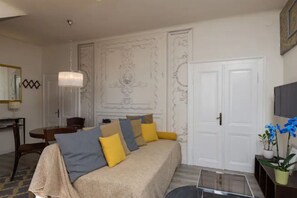 Smart TV - Double Room with Old town view (Dubrovnik)