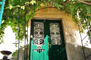 Exterior detail - Double Room with Old town view (Dubrovnik)