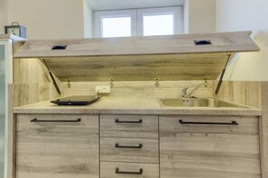 Fridge, microwave, stovetop, toaster - Majestic Kastel Stari Apartment with Terrace - Two Bedroom Apartment with Terrace (Kastel Stari)