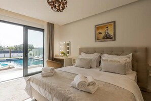 3 chambres, fer et planche à repasser, lit parapluie, Wi-Fi gratuit