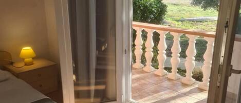 Reiseseng for barn og wi-fi (inkludert)