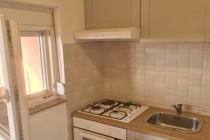 Fridge, oven, stovetop, toaster