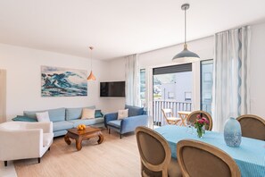 Smart TV - Apartment Marcus Mai - Two Bedroom Apartment with Balcony (Dubrovnik)