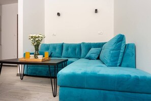 Smart TV - Modern Apartments with Private Balcony - Deluxe One Bedroom Apartment (Kastel Novi)