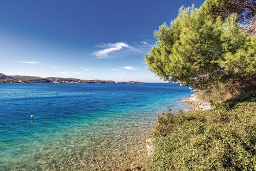 Holiday Home Boni (Rab)