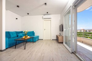 Living area - Modern Apartments with Private Balcony - One Bedroom Apartment (Kastel Novi)