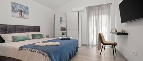 Ferros/tábuas de passar roupa, berço de viagem, Wi-Fi de cortesia