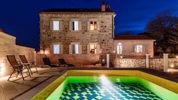 Apartment | Pool | Outdoor pool