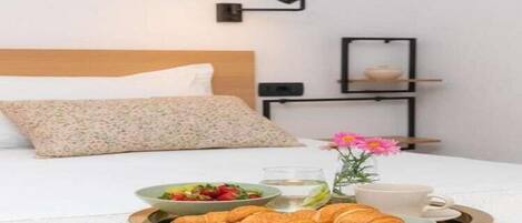 Iron/ironing board, free WiFi