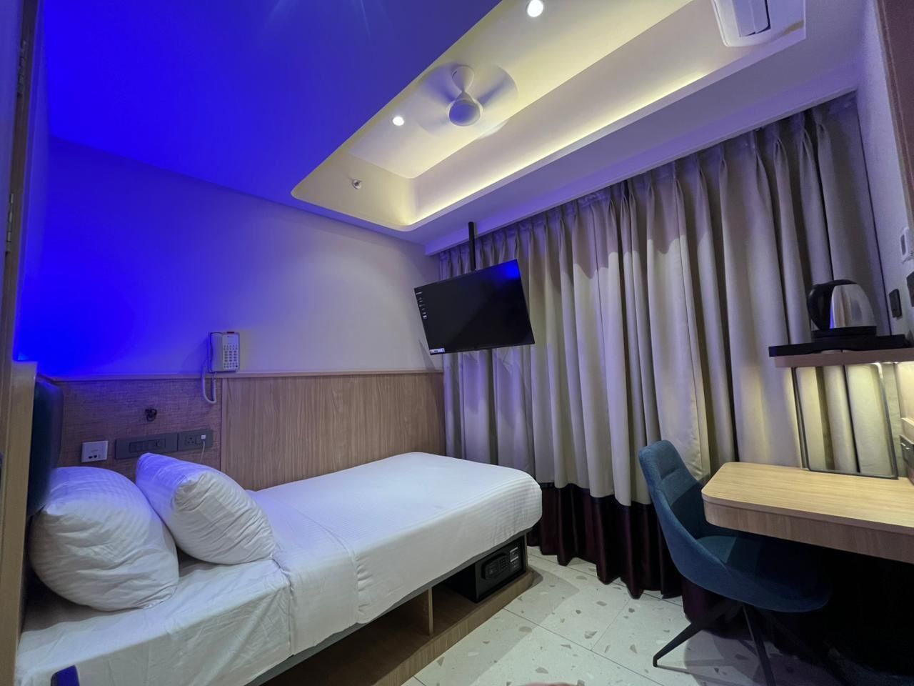 Eenvoudige eenpersoonskamer | Een strijkplank/strijkijzer, gratis wifi