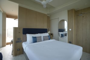 Junior Room | Iron/ironing board, free WiFi - Indie Stays Nesco Goregaon (Mumbai)