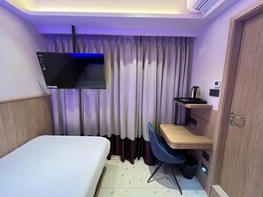 Yhden hengen perushuone | Silitysrauta/-lauta, ilmainen Wi-Fi